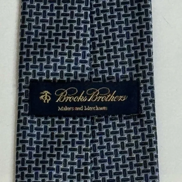 Brooks Brothers Makers Mens Silk Necktie Tie Blue on Blue Geometric Basketweave - Picture 4 of 5
